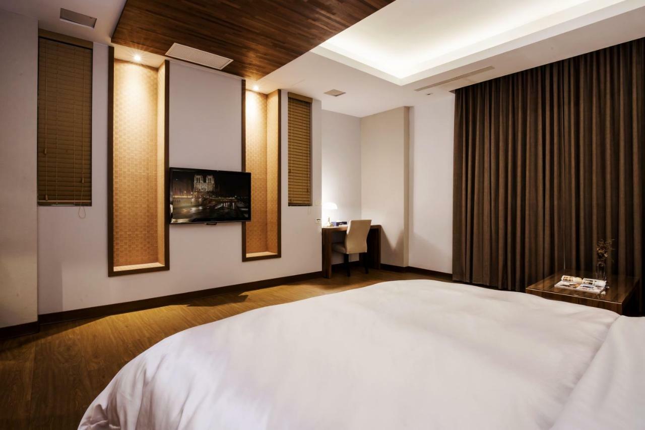 Duo Romance Hotel Hualien stad Exteriör bild
